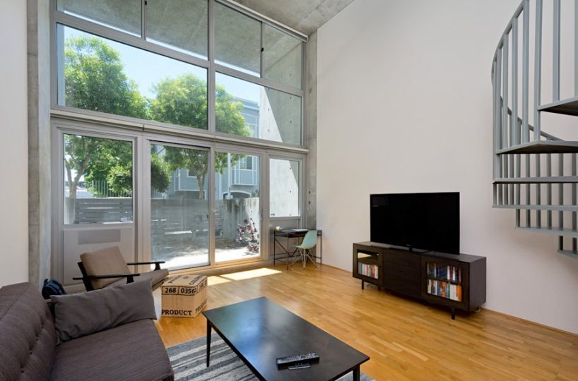 855 Folsom 125 Living Room 1